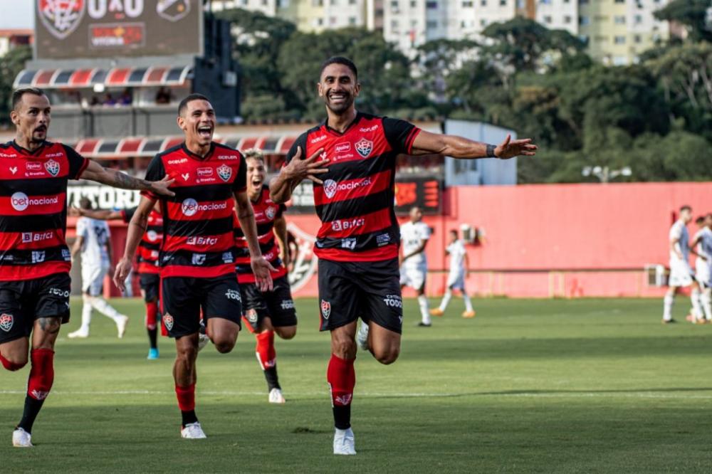Com apenas uma derrota no século, Vitória defende tabu de 22 anos sem perder para o ABC em Salvador
