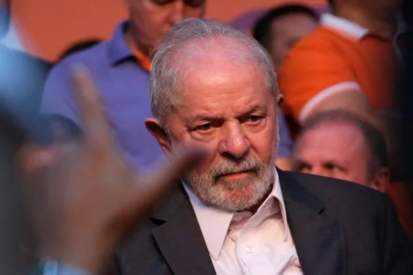 Rejeição de Lula “dispara” e total bate recorde, diz pesquisa