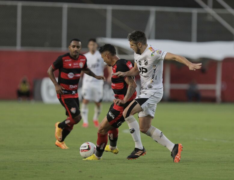 Vitória empata com o ABC no Barradão pelo terceiro jogo do quadrangular final