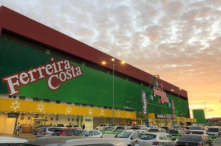 Ferreira Costa abre 80 vagas de emprego temporário para o fim de ano