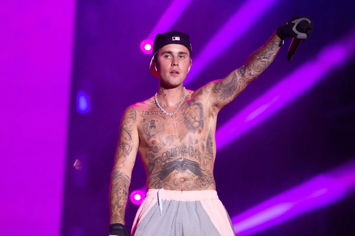 Justin Bieber fala sobre Jesus e ora no palco do Rock in Rio