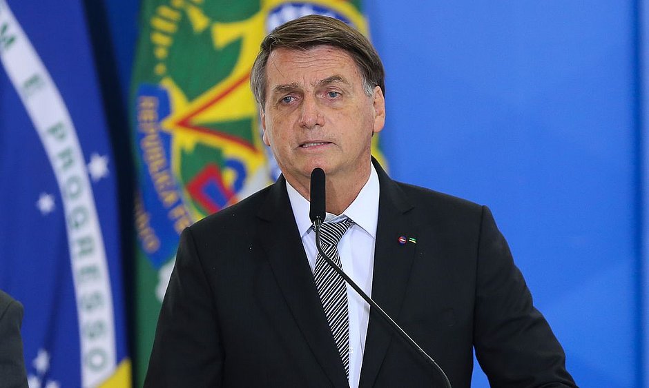 Mesmo sem recursos, Bolsonaro fala em novo aumento para o Auxílio