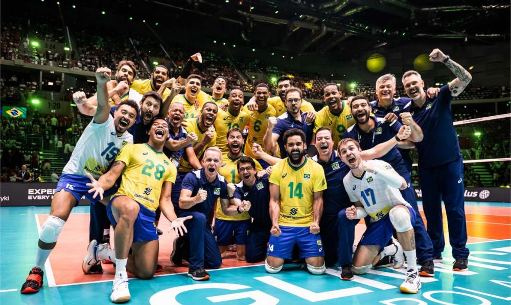 Brasil enfrenta Polônia em busca de vaga na final do Mundial de Vôlei 