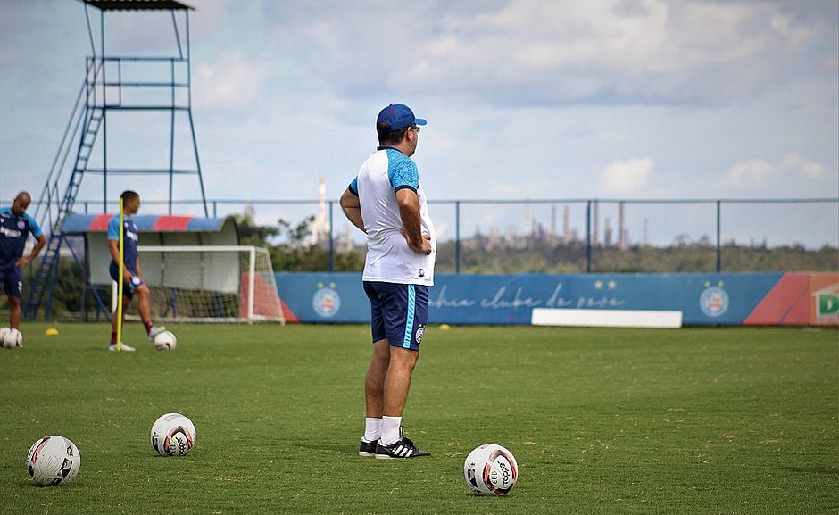 Campanha ruim fora de casa liga alerta do Bahia por acesso à Série A