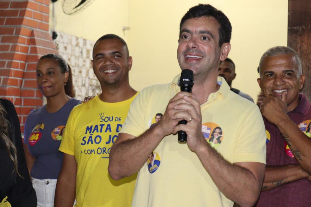 Tiago de Zezo reúne lideranças em apoio a Cris Correia e Tiago Correia
