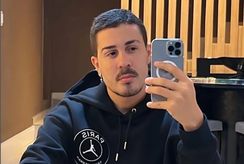 Carlinhos Maia se afasta da web após piora na síndrome do pânico