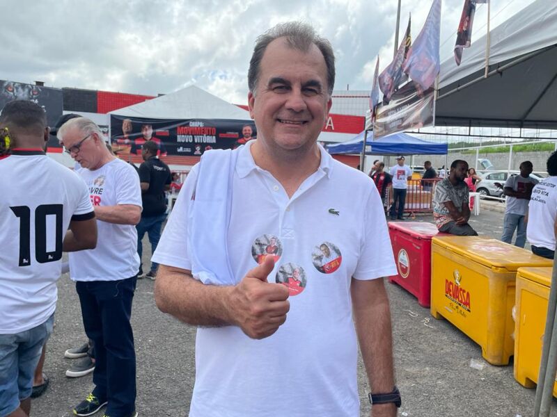 Fábio Mota é eleito presidente do Vitória por mais três anos