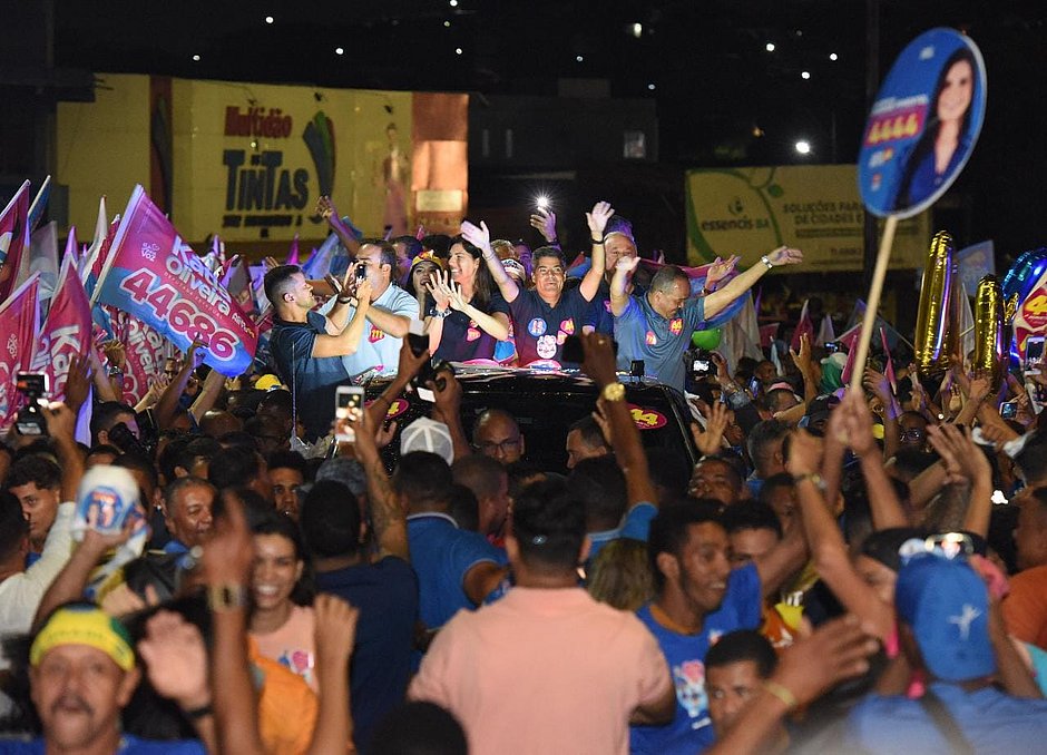 30 mil pessoas participam de evento de ACM Neto em Camaçari