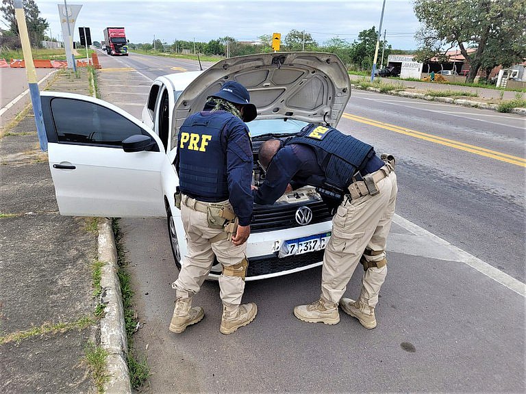 Homem é detido na Bahia com carro roubado que comprou parcelado em 60 vezes