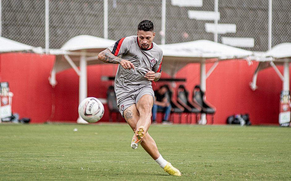 Vitória encara o Paysandu para conquistar acesso à Série B