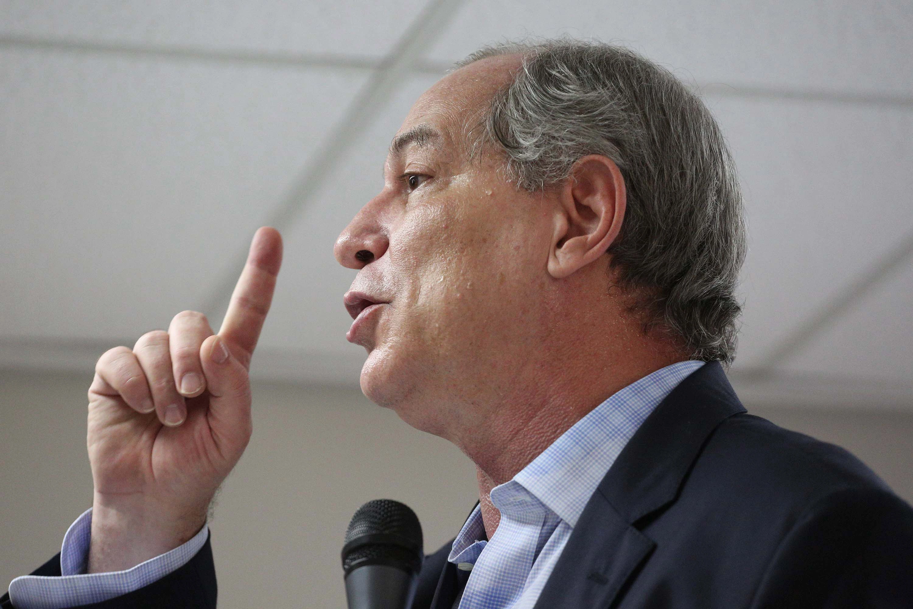 Ciro Gomes reforça candidatura e manda recado ao PT: “Não me intimidarão”