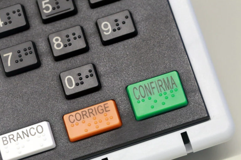 Urna é preparada em sindicato e gera polêmica; TRE explica