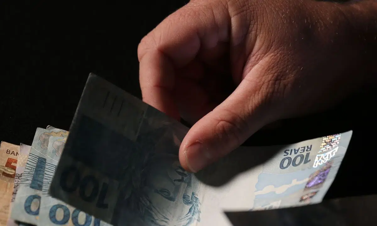 Auxílio Brasil é pago nesta quarta-feira (28) a beneficiários com NIS de final 8
