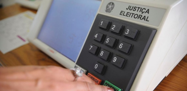 Cinco urnas apresentam problemas e são trocadas em Mata de São João