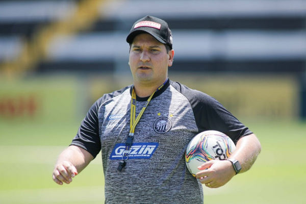 Técnico detona o Operário após derrota de virada para o Vasco: 'Somos frouxos'