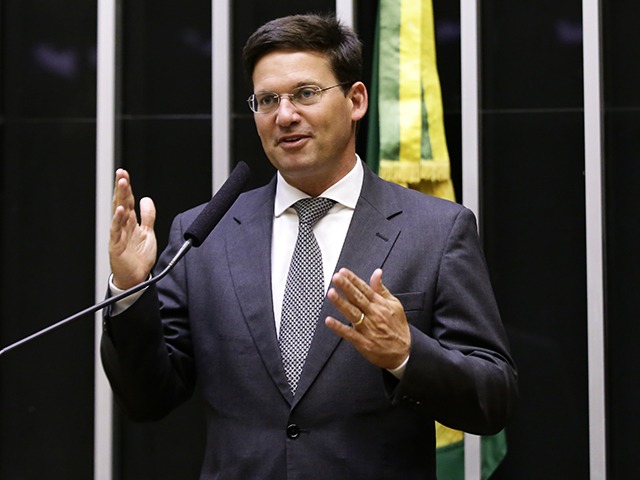 Roma descarta subir em palanque de ACM Neto e diz que rompimento não foi superado