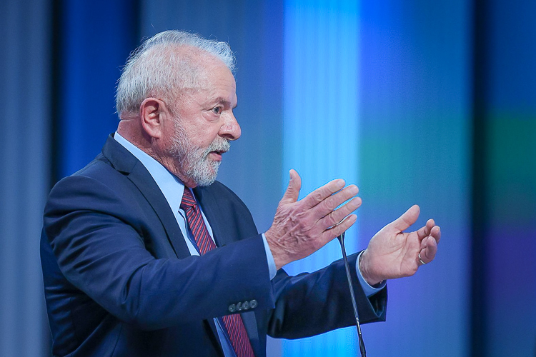 Lula promete isenção de Imposto de Renda para quem ganha até R$ 5.000