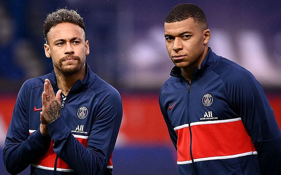 Projeto do PSG para Mbappé incluía saída de Neymar, diz jornal 