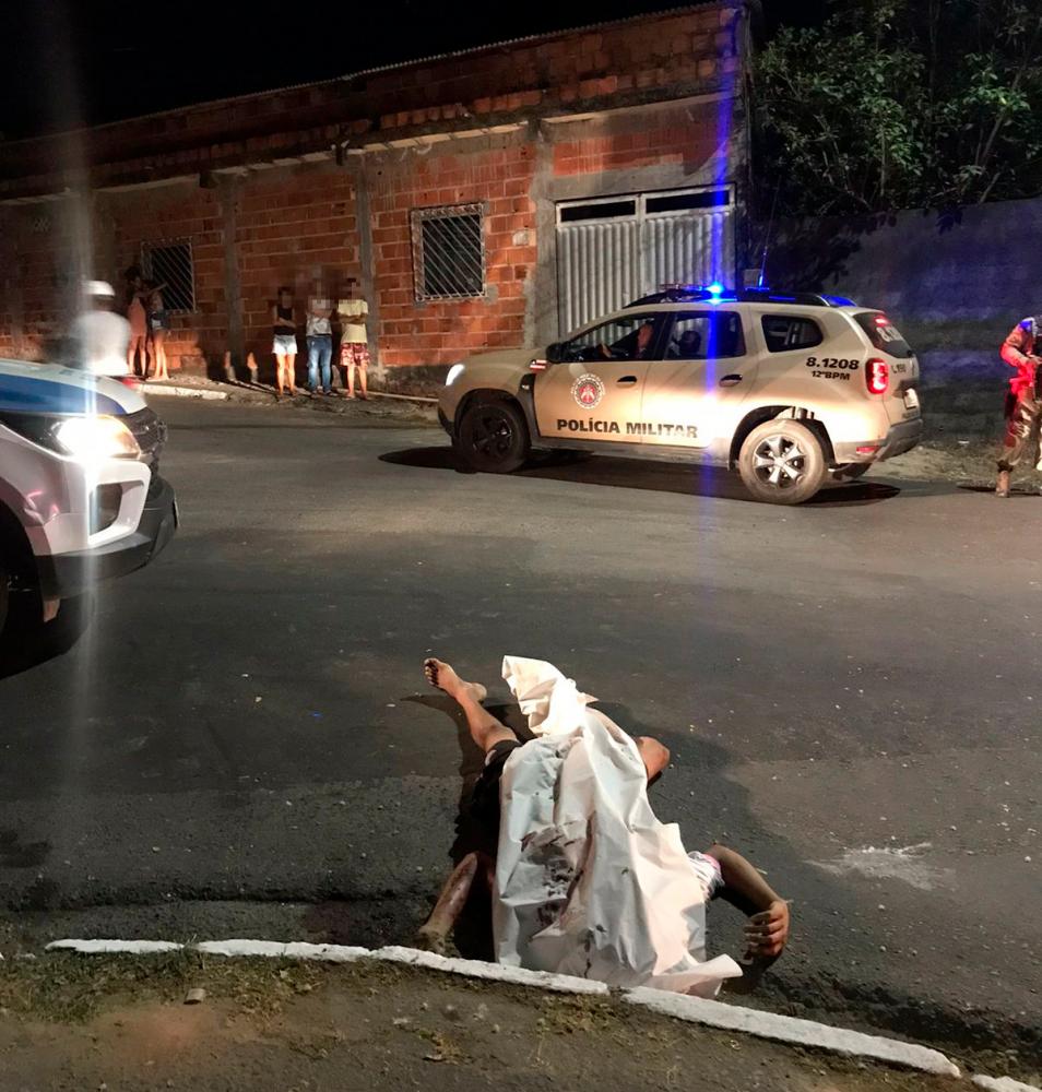 Homem é executados a tiros em via pública em Camaçari