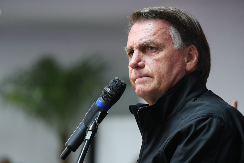 Bolsonaro esclarece falas sobre meninas: ‘PT ultrapassou limites’ 