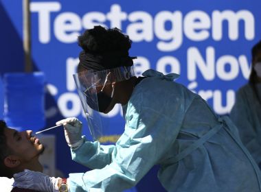 Brasil registra 616 casos de Covid; média móvel de mortes segue em queda