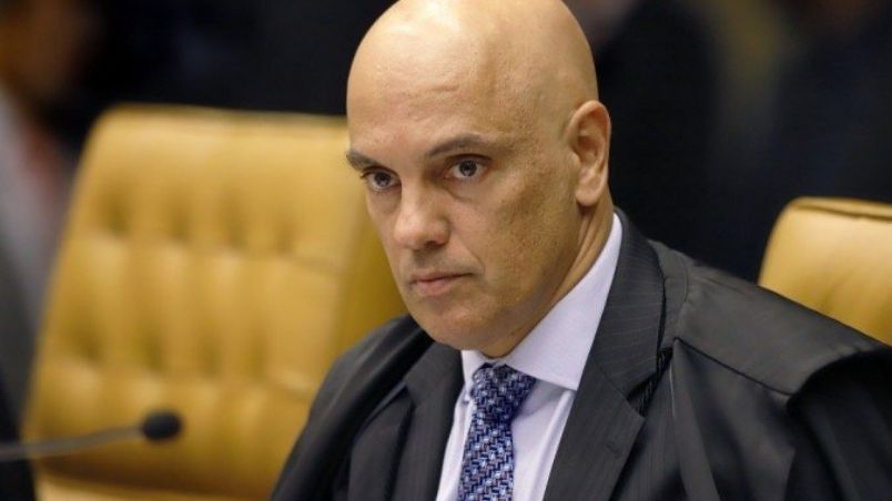 Moraes fala em desastre de fake news no 2º turno e quer poder de polícia ao TSE