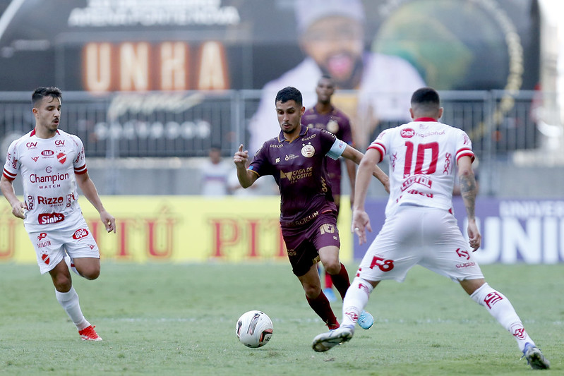 Daniel desfalca o Bahia em duelo contra o Guarani