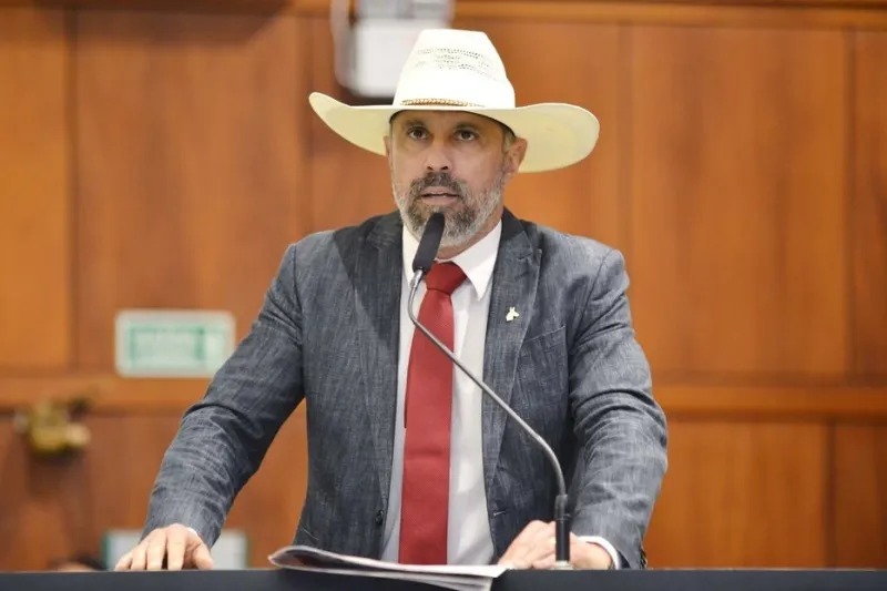 Deputado goiano cogita 