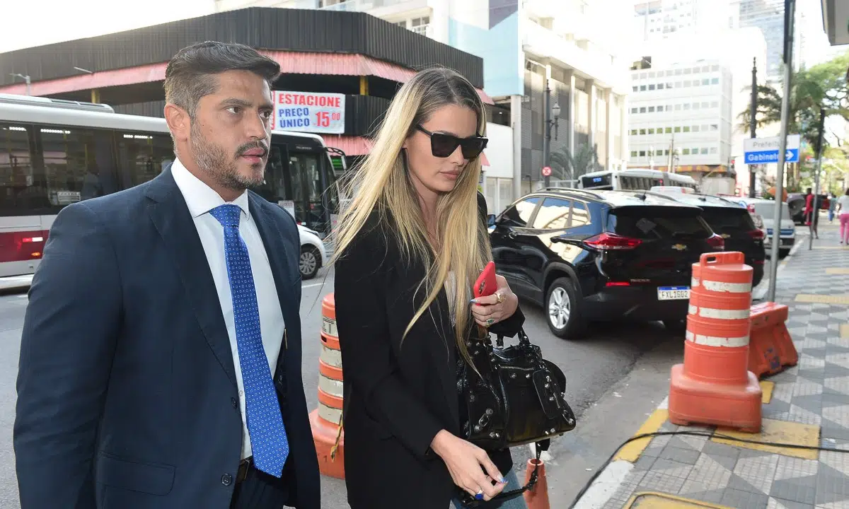 Yasmin Brunet registra queixa após ser acusada de sequestro e tráfico humano