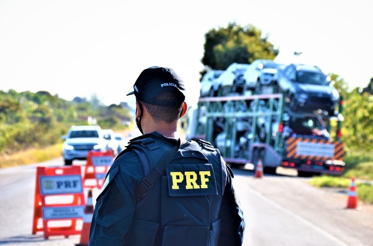 PRF reforça fiscalização nas rodovias baianas para o 2º turno