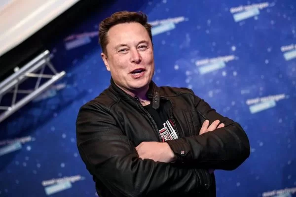 Elon Musk compra Twitter por US$ 44 bi e demite cúpula da rede social