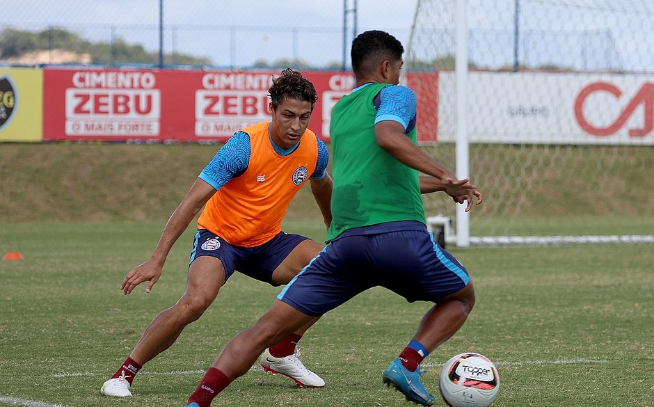 Marcinho recebe terceiro amarelo e não joga mais pelo Bahia 