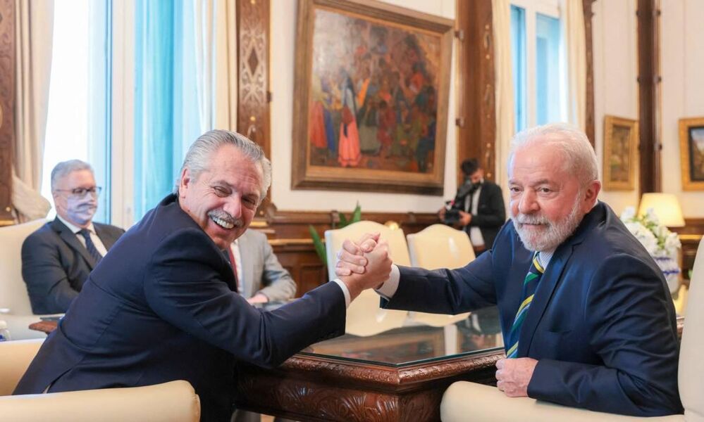 Presidente argentino se reúne com Lula após vitória eleitoral