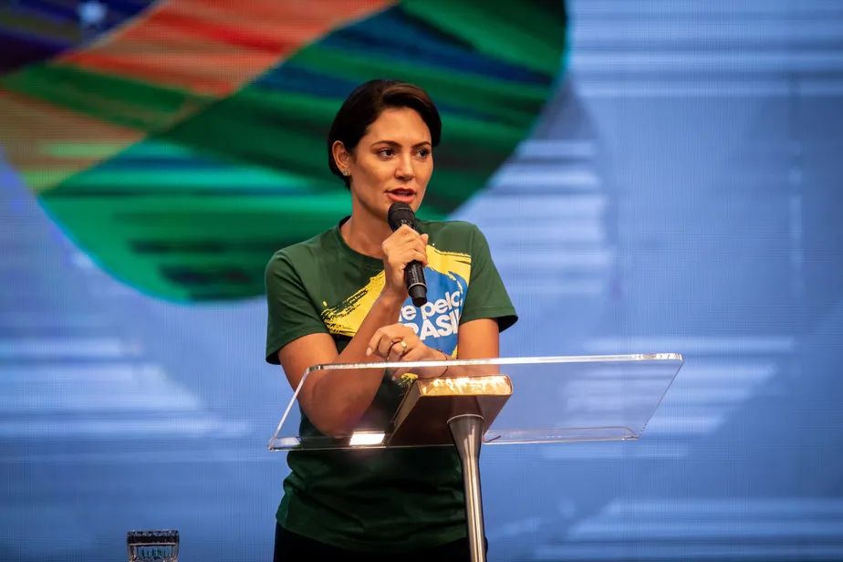 Michelle Bolsonaro se manifesta após resultado do 2º turno