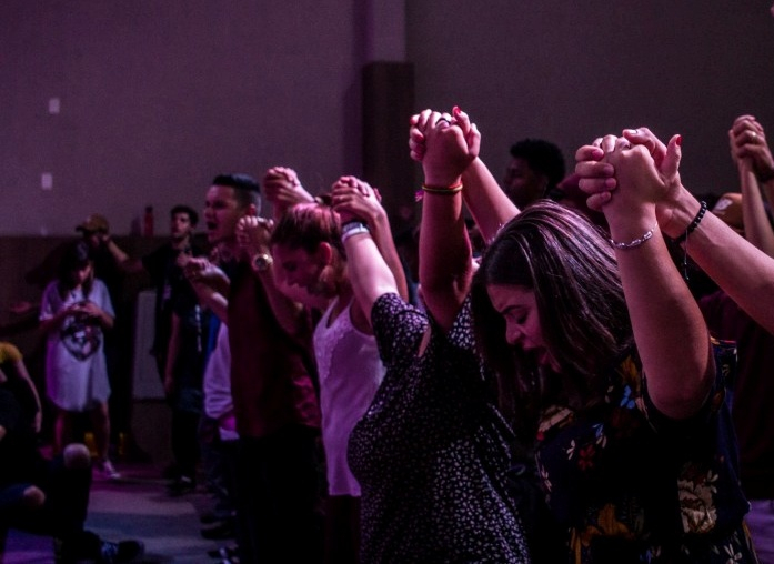Vigília ‘Adora Jovem’ acontece nesta terça em Mata de São João