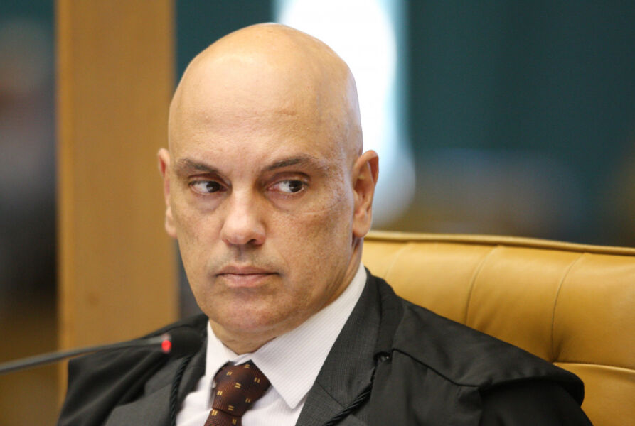 Moraes dá 48 horas para Marcos Cintra explicar ataques às urnas