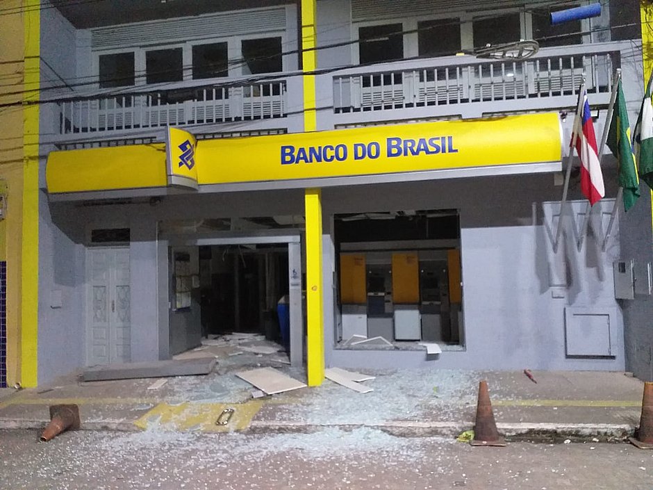 'Achei que iam acabar com a cidade', diz moradora após explosões em Muritiba