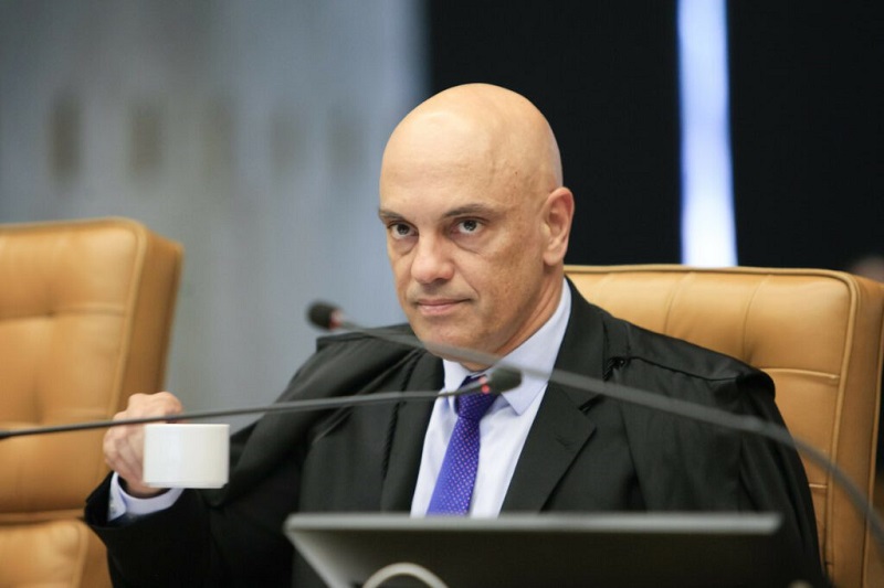 Moraes bloqueia 43 contas de empresas por atos antidemocráticos