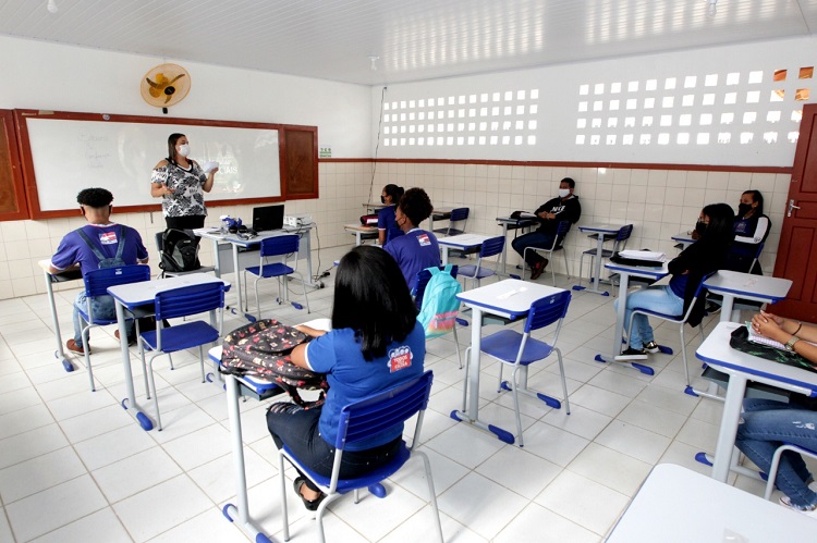 Período de rematrícula dos estudantes da rede pública estadual inicia na próxima segunda