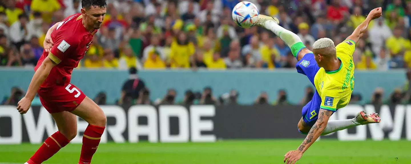 Brasil vence a Sérvia na estreia da Copa com show de Richarlison