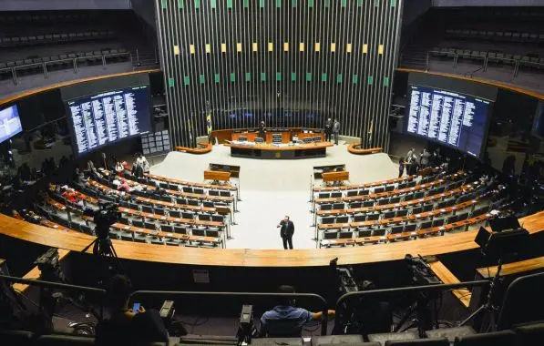 Partidos gastam mais de R$ 72 milhões com campanha dos deputados federais eleitos na Bahia