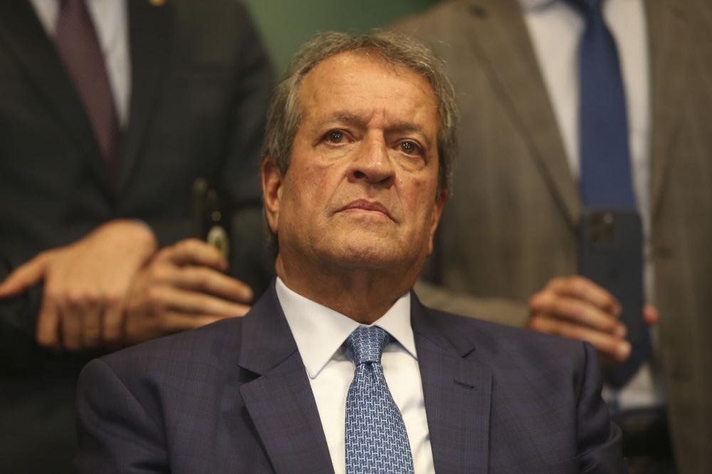 Multado, TSE encontra apenas R$ 13,5 milhões na conta do PL