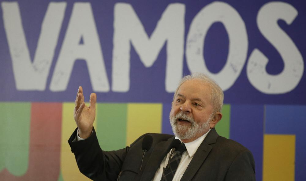 Lula deve anunciar chefe da Defesa e comandantes na semana que vem