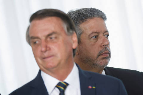 Lira concede aposentadoria parlamentar a Bolsonaro; valor será mais de R$ 30 mil