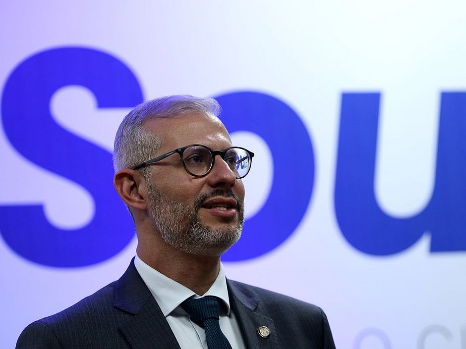 Governo bloqueia novamente verba das universidades federais, liberada horas antes