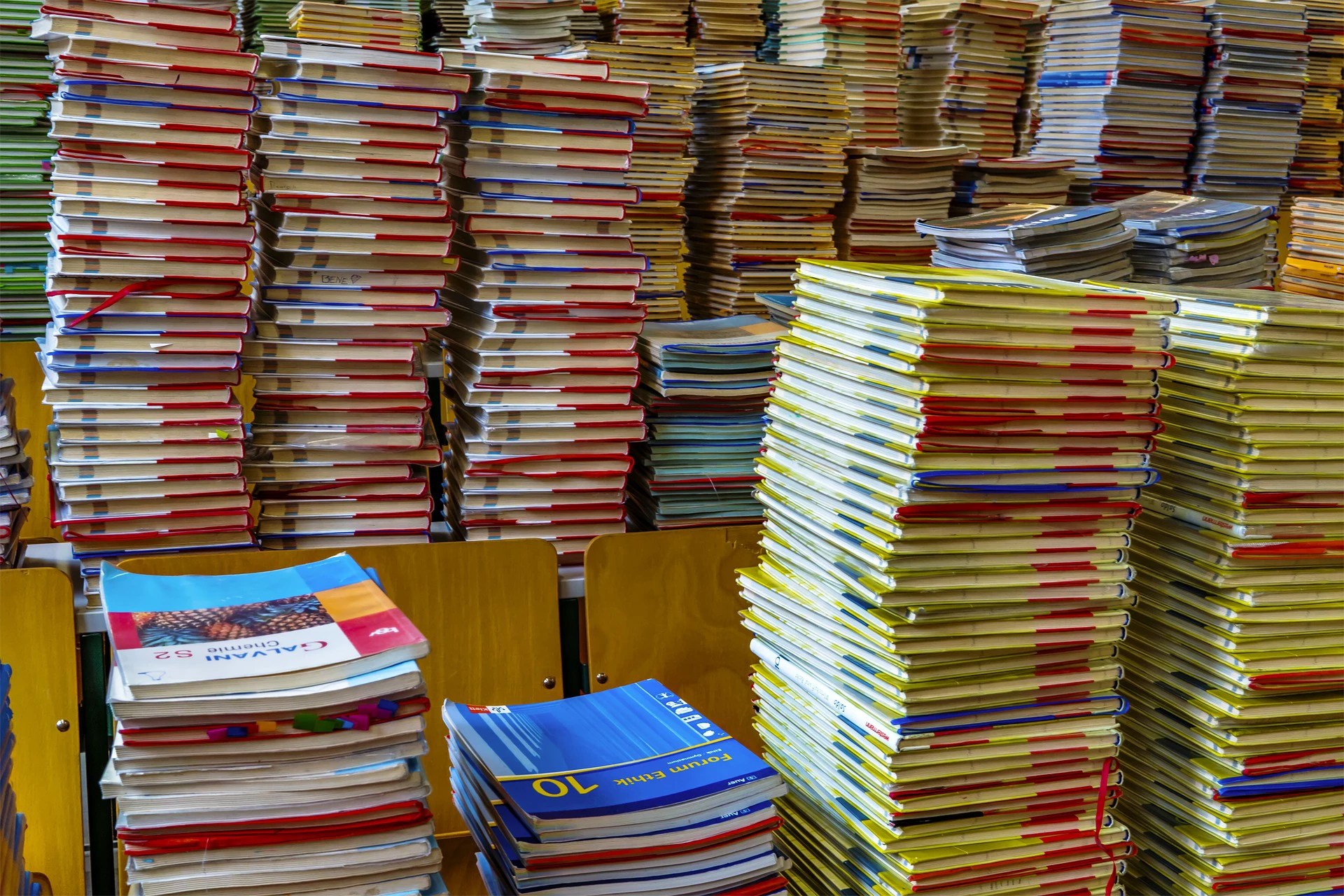 Equipe de Lula diz que não há orçamento para livros didáticos