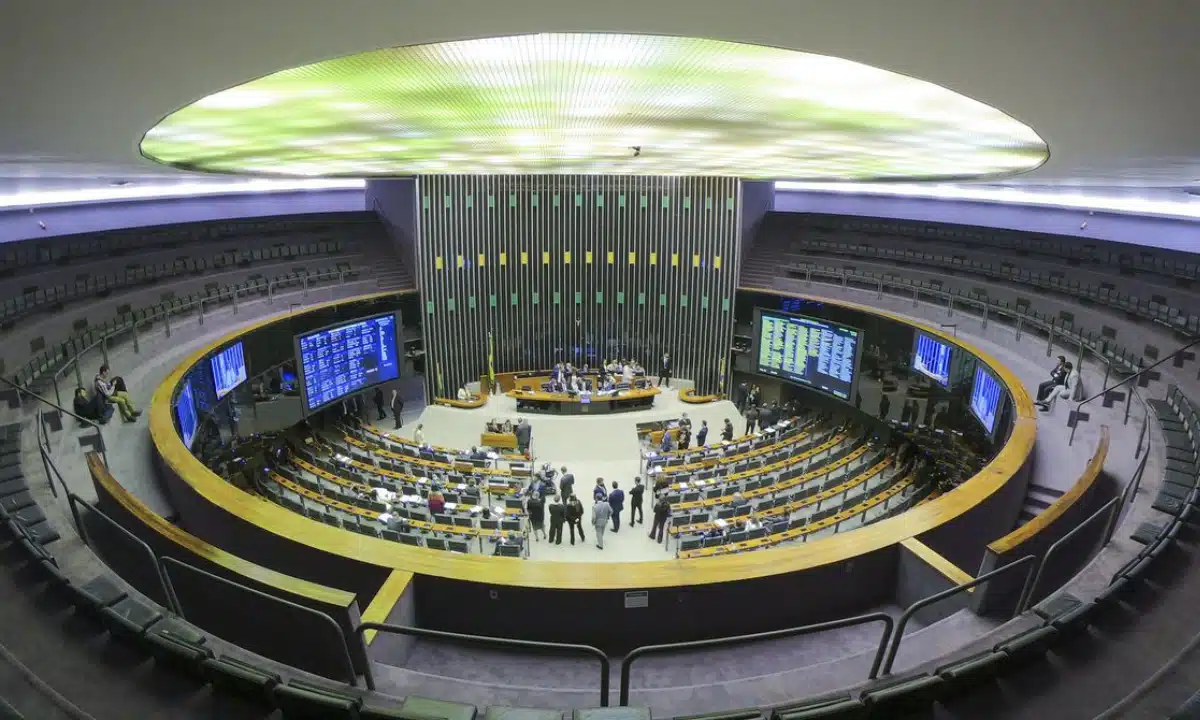 Câmara aprova agravante para crime de injúria racial
