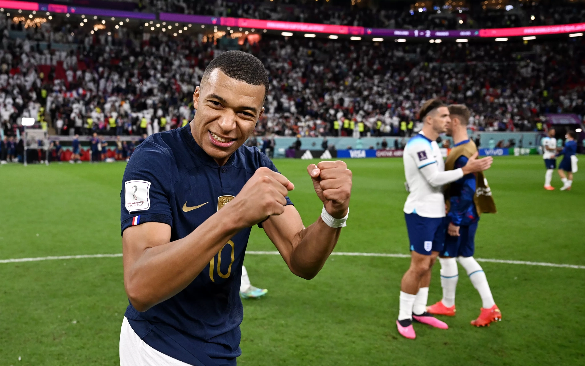 França elimina Inglaterra em jogaço e pega Marrocos nas semifinais 
