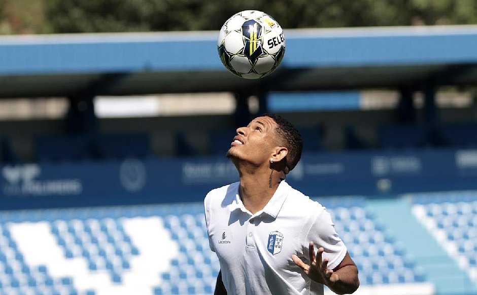 Bahia encaminha a contratação do volante Diego Rosa 