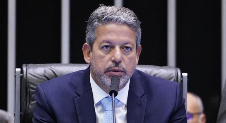 Lira deixa votação do 2° turno da PEC da Transição para esta quarta